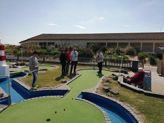 Sandbanks Crazy Golf